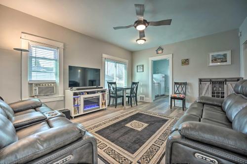 Home 1 Block to Lake with Private Beach Access! - image 4