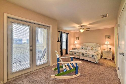 Inviting Coastal Condo Less Than 1 Mi to Whitecap Beach! - image 6