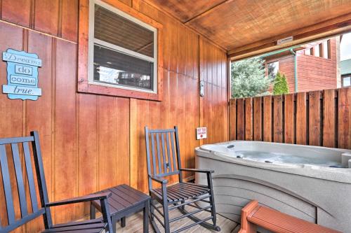 Rustic Pigeon Forge Cabin with Hot Tub Near Town! in Pigeon Forge, USA