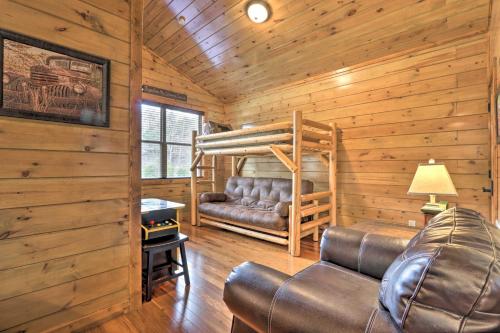 Rustic Pigeon Forge Cabin with Hot Tub Near Town! in Pigeon Forge, USA