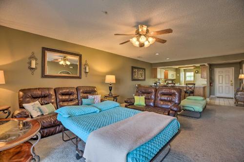 Spacious Branson Condo with Pool 1 Mi to Strip - image 2