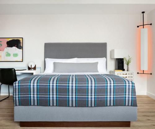 293045367 Graduate by Hilton New York