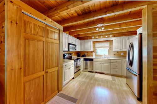 Moose Cabin - image 4