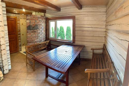 ساونا, Rustic private Cabin in woods w/ Sauna & Pool in انتاكالنس