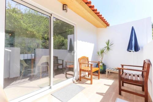 CAPARICA BEACH VILLA in ตราฟาเรีย