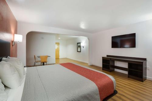 Motel 6 Suwanee, GA - Gwinnett Center in Suwanee