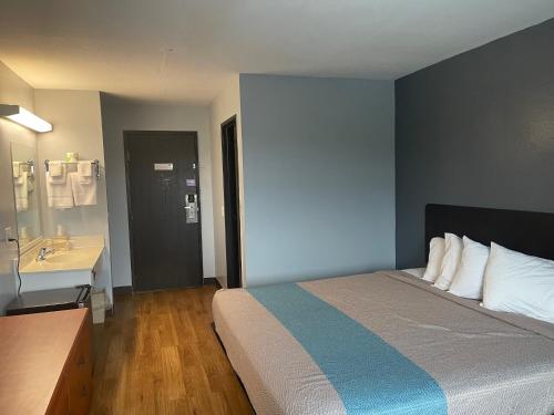 1 twin bed