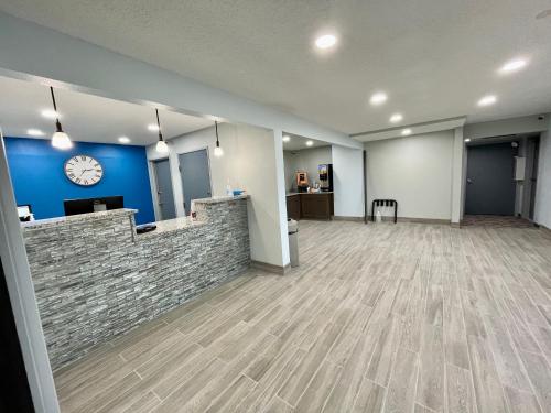 Lamoni inn & suites - 로비