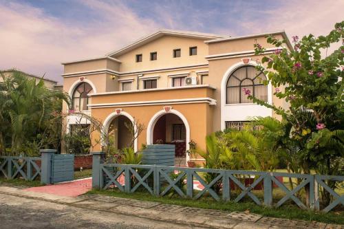 Taruchaya by StayVista with Lawn, Gazebo at Raichak - Kolkata - Diamond Harbour
