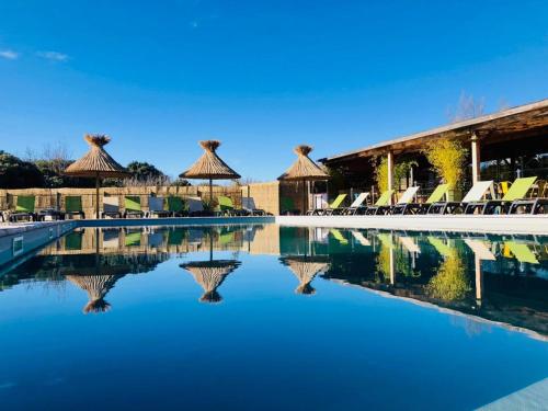 Lodges en Provence - Ecogîtes & Restaurant insolites