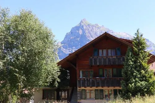 Harri's BnB in Kandersteg, Ferienwohnung in Kandersteg, Schweiz