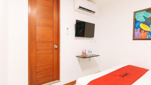 RedDoorz Plus @ Costa Roca Balamban Room Type - Double Room