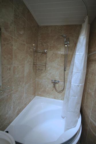 Molesey near Hampton Court, Viking Short Stays