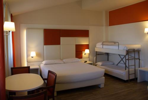 1 queen bed