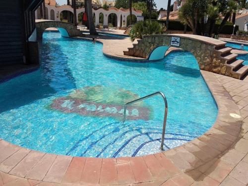  Villa adosada 2 hab frente piscina wifi gratis in Denia