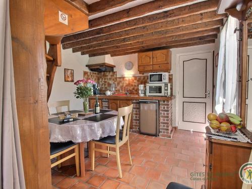 Gîte Pluzunet, 2 pièces, 2 personnes - FR-1-536-200 gîte à louer Pluzunet