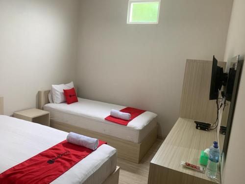 2 twin beds