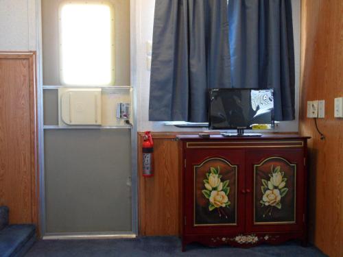 Pahrump RV Park & Lodging - image 4