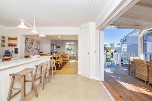 مطبخ, Thesen Island Holiday House in جزيرة ثيسينس