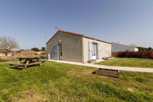 le chalet vendéen gîte à louer Saint-Hilaire-la-Forêt