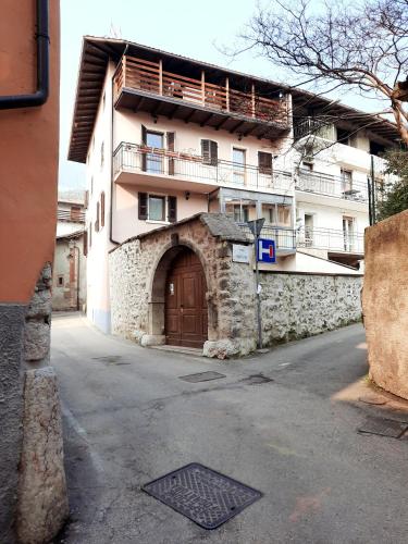  Mara House in Arco