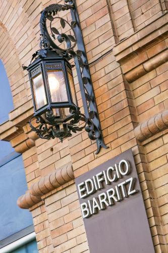 Aquitania Home Suites - image 7