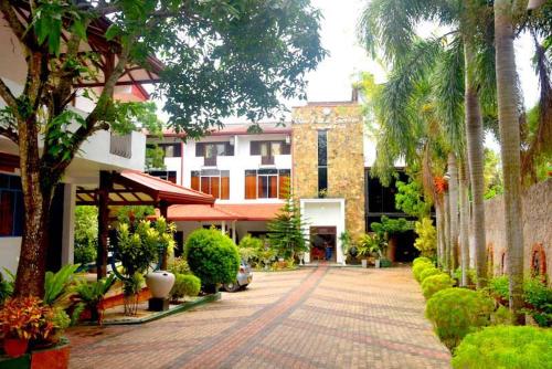 Blue Lotus Garden Hotel