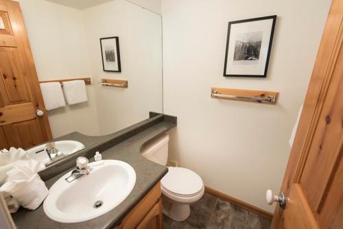 Three-Bedroom Apartment (Unit 20) image 1