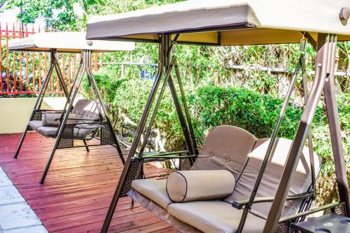 Brownstone Guesthouses Seabeach in Nassau