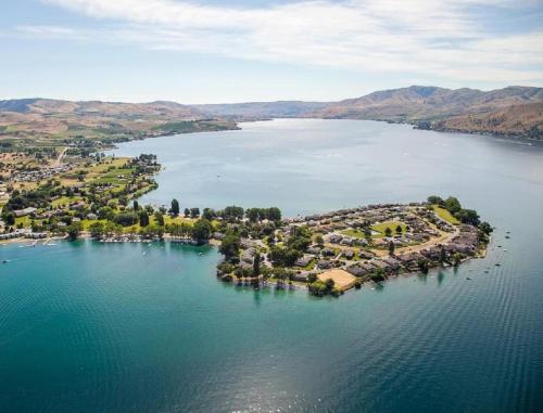 Luxurious Resort Condos on Amazing Lake Chelan - image 2