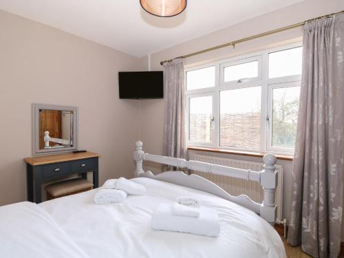 Hall Farm Cottage - image 14