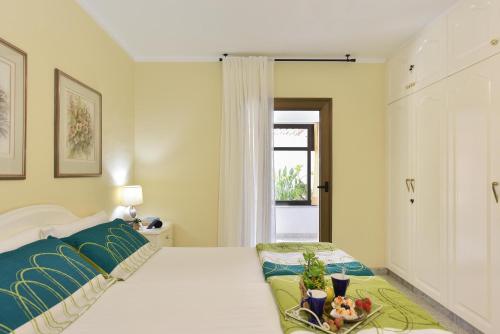 One-Bedroom House image 2