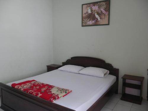 Hotel Garuda near Alun Alun Banjarnegara Mitra RedDoorz