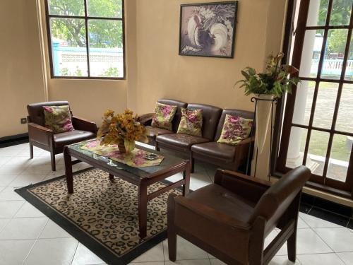 Hotel Garuda Syariah near Alun Alun Banjarnegara in Banjarnegara