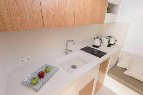 Vivere InBlue - Deluxe apartment over the sea, Pera Gyalos (fotografie 5)