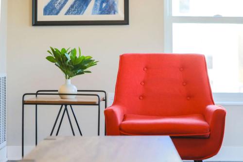 Kasa Minneapolis Uptown - image 10