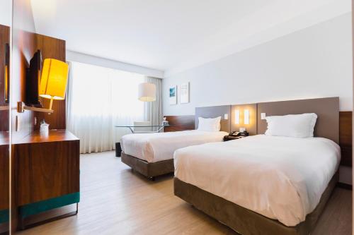 Superior Twin Room image 9