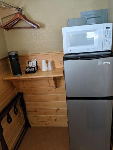 9 Bar W Cabins – West Yellowstone, MT
