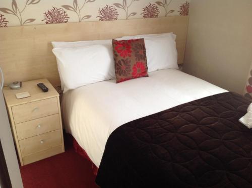 Double Room image 7