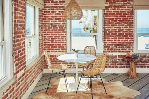 Ocean Front PH Bungalow