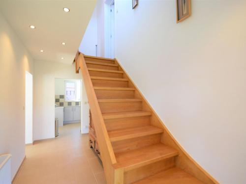 Relaxing Villa in Namur with Fenced Garden - image 2