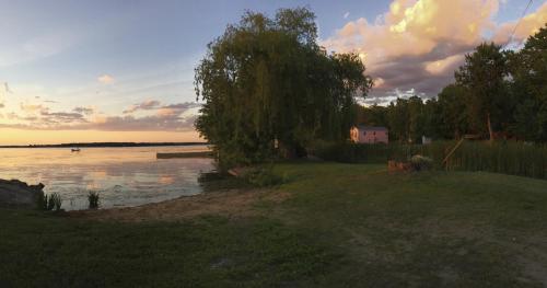 1000 Islands Cabin in Chippewa Bay cabin