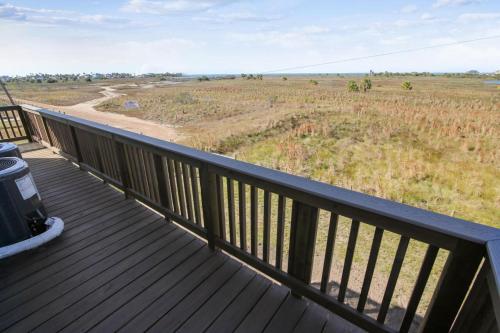 Seaward Breeze by Ryson Vacation Rentals - image 6