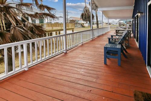 The Happy Clam by Ryson Vacation Rentals