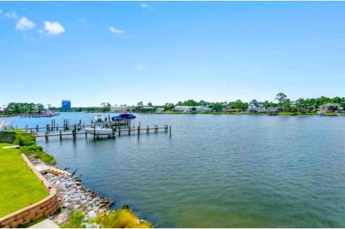 Palm Harbor 322 Mariner Circle by Bender Vacation Rentals - image 5