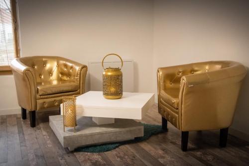 Aux 3 Nuances Suites Privatives & Spa - Tap to explore photos