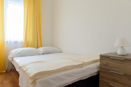 Apartment image 10