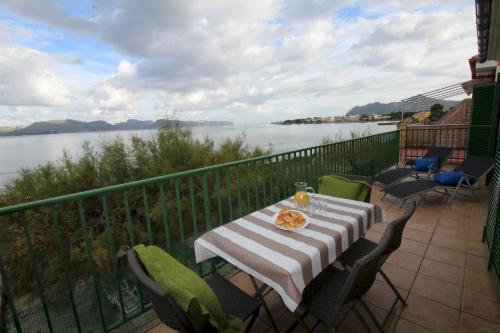 Marina - first sea line apartment - image 2