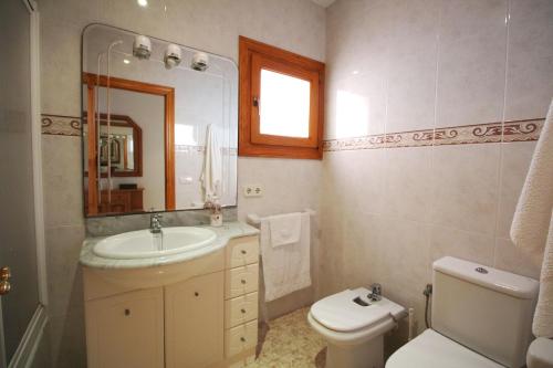 Marina - first sea line apartment - image 12