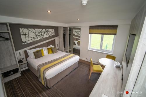 Red Hall Hotel - image 13